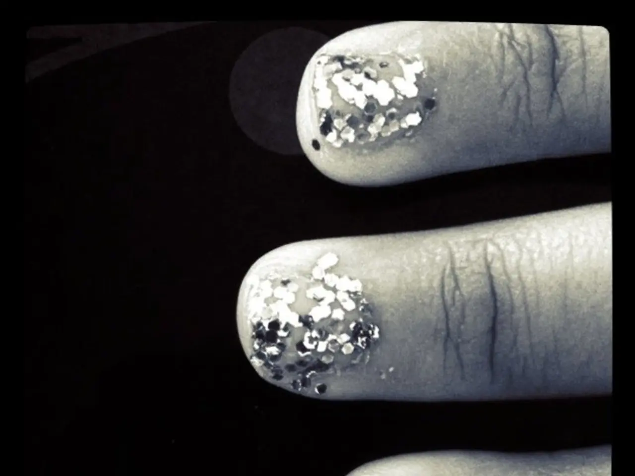 Over 30 Fashionable Neon Nail Designs Ideal for Summer