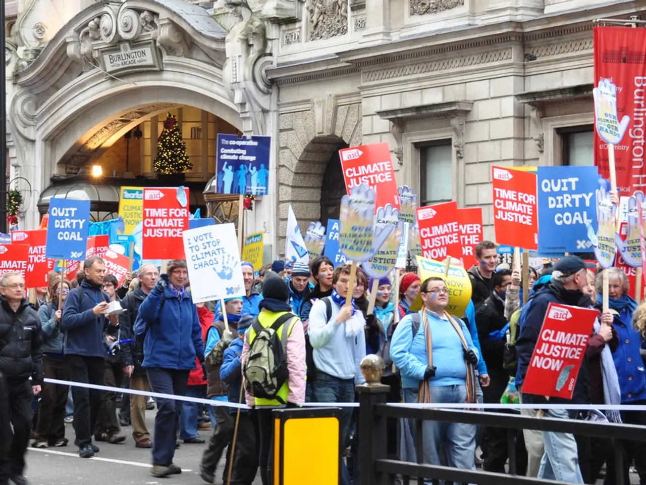 Ready Your Domicile for Holiday Celebrations: A Comprehensive Guide