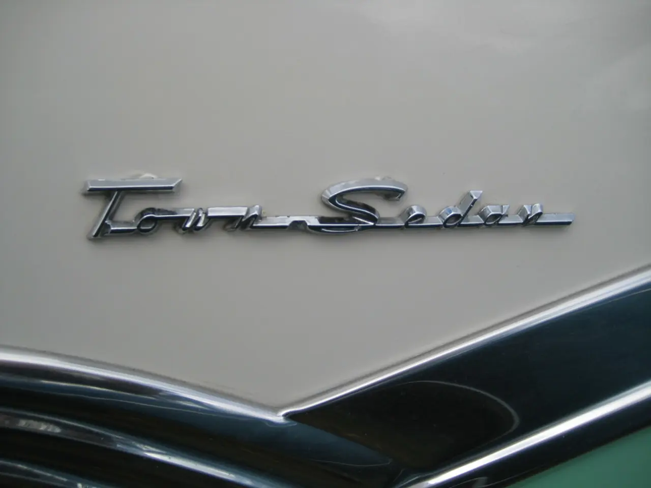 Car Owners in Krasnodar RevealUnconventional Vehicle Nicks