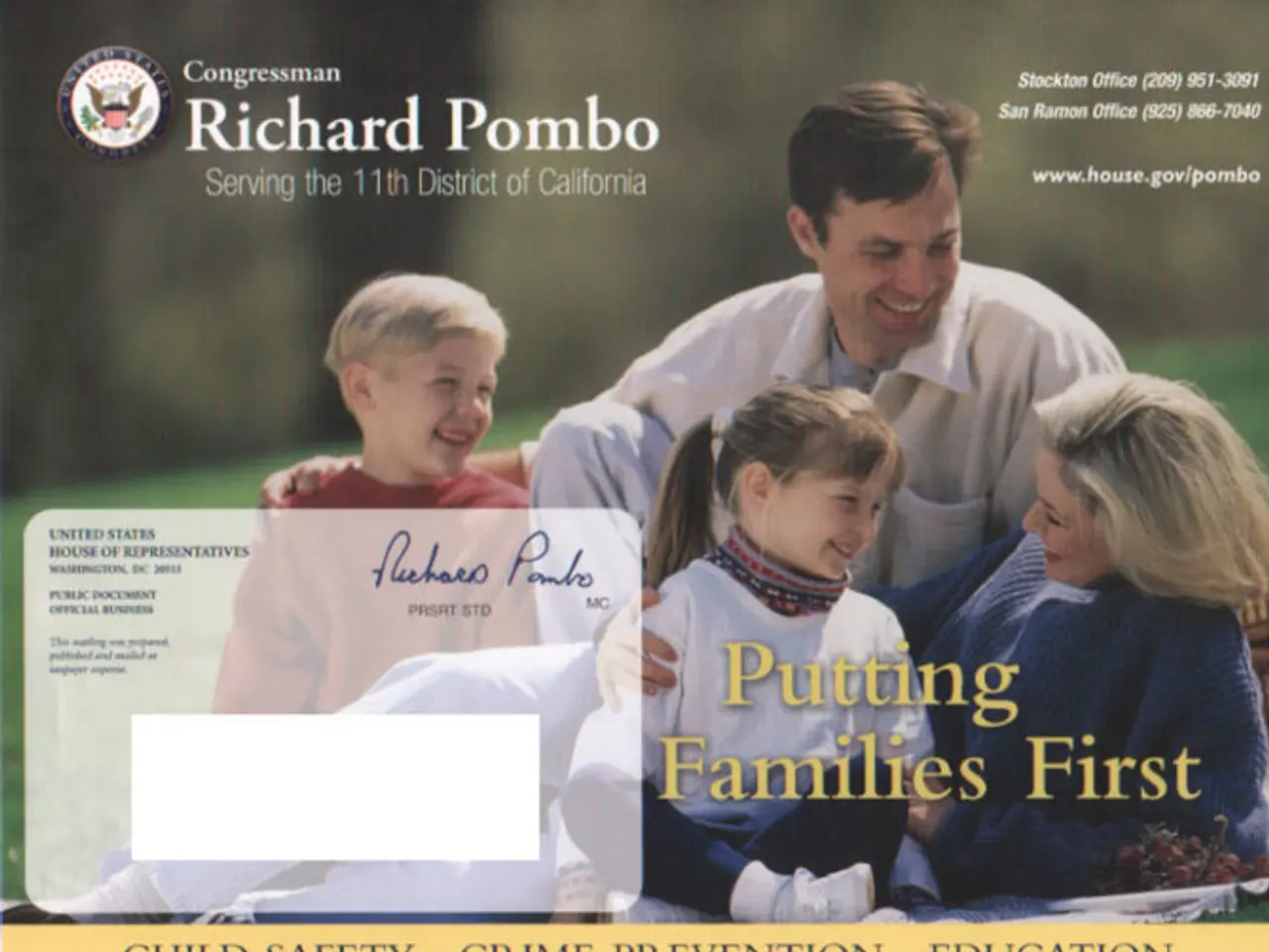 Guide to Brochure Types: Comprehensive, Examples and Templates Included