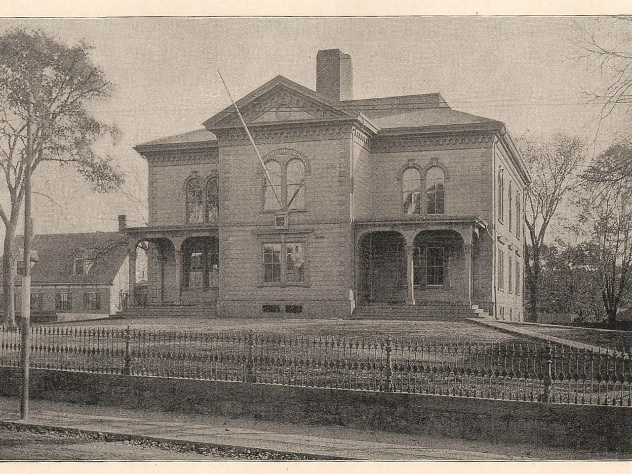 Varieties of Fences and Deciding the Suitable One for Your Residential Property