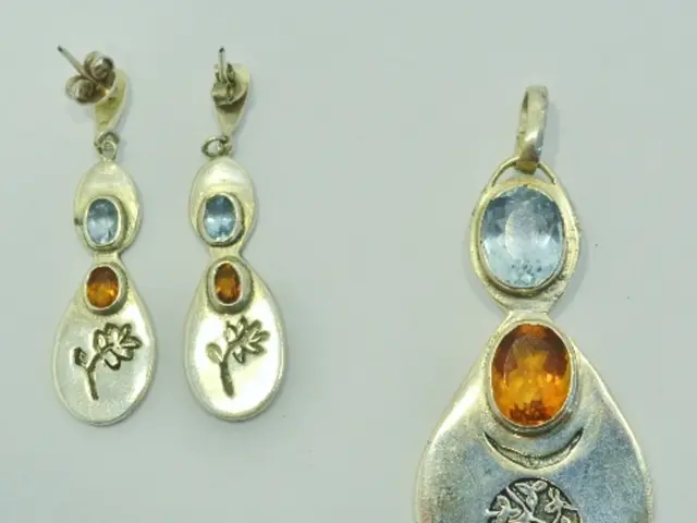 Spruce up your everyday attire with Myntra's Pay Day Sale, offering discounted earrings.