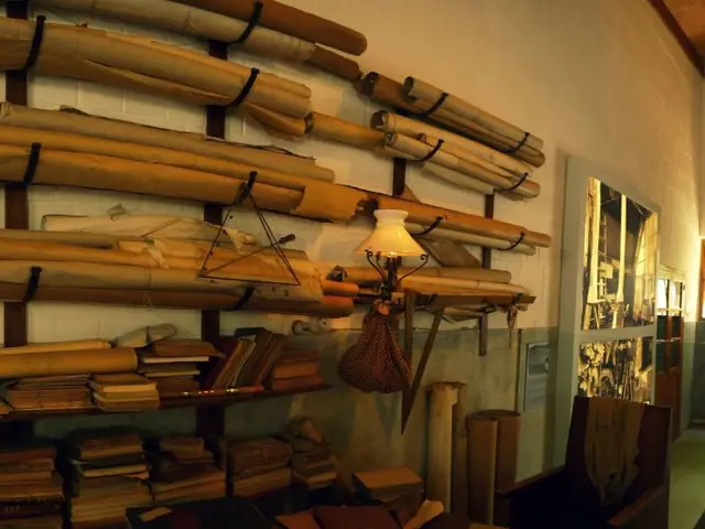 Stifling belowground ambiance