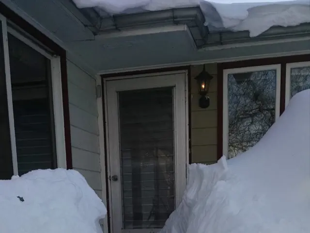 Nocturnal House Sounds Explained: Unveiling the Causes of Nighttime Creaks at Home