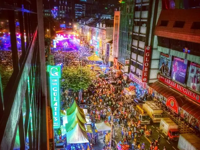 Ludwigstraße transforms into a festival hub once more: "Zamanand Summer Village" takes over in...