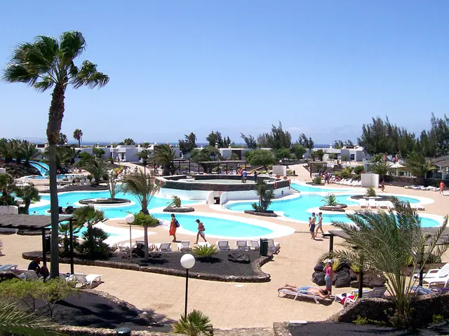 Expensive Day at Munich's Beach Clubs: Sun Loungers Come at a High Price