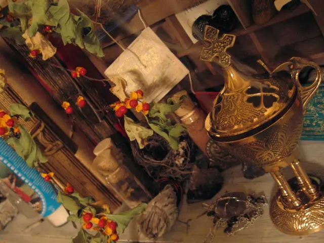 Juice inside the container: Preserve with socially significant enhancement