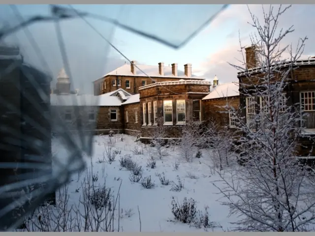 Winter Intrusion and Fire Signal in Solingen Fire Department During Cold Season