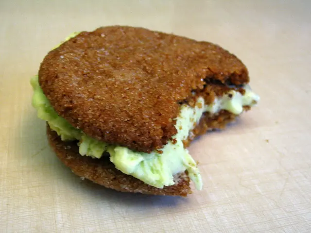 Restaurant Smash Burger Osnabrück to reopen on September 1, offering complimentary hamburgers to...