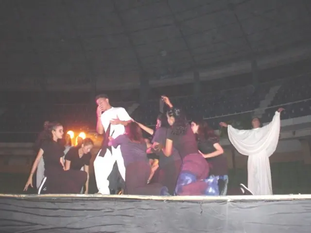 Affordable beer awaits at the Dachau Folk Festival's kickoff, slated to begin!