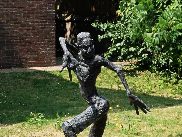 Reconstructed Structure: Skating Pavilion Built from Recycled Timber, Stringy Bales, and Earth –...