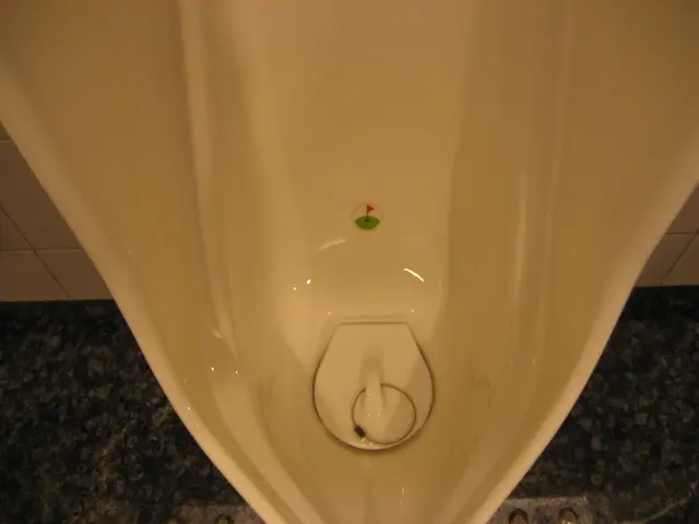 Beachgoing Britons Notified About Unusual Practice Described as 'Weird' by Locals