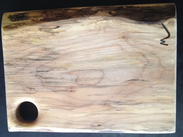 Iconic Wavy Room Divider Making a Comeback, Originating from the 1930s Design Era