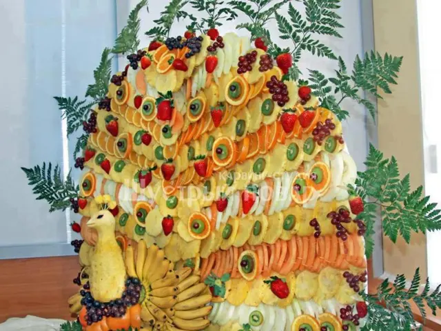 Fresh Recipes for Game Day Salads | Gardenuity's Salad Ideas for Your Sports Celebrations