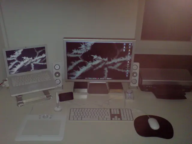 Evaluated a MacBook docking station for home office use - a top-notch accessory for my profession...