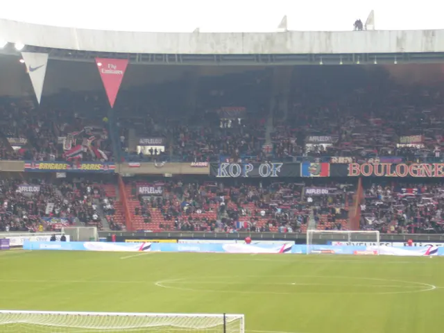 Hagen has the ability to: