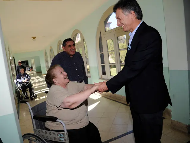 Discussion at the "Work - But How?" conference: Innovative approaches for employing immigrants and...