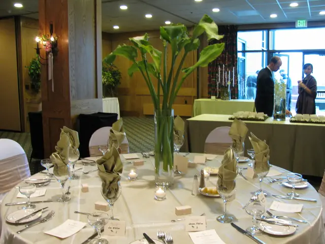 Cash prepares a hidden agenda for Eden on Home and Away!