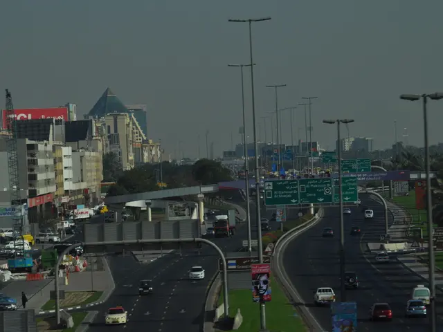 Public Discussion Adopts Innovative Structure