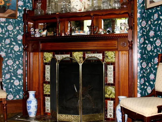 Display of artworks by Alexander and Anna Messerer at the broadened showcase